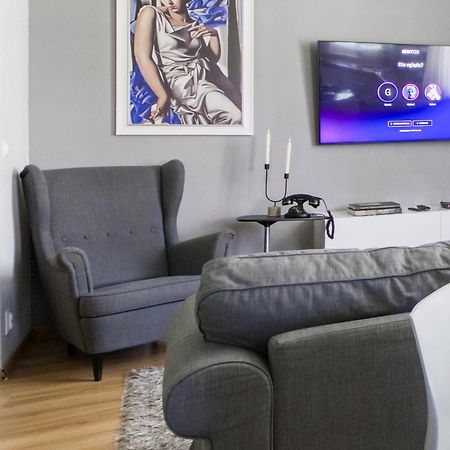Nr 1 Europa22 Centrum Apartment Old Town Warsaw Stare Miasto Historyczna Kamienica Umiejscowiona W Zabytkowej Czesci Warszawy Obok Parku Multimedialnego I Barbakanu Parking 24H Sniadanie Opcjonaln Breakfast Optional Check In From 14 Pm Parter Ground Exteriér fotografie