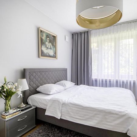 Nr 1 Europa22 Centrum Apartment Old Town Warsaw Stare Miasto Historyczna Kamienica Umiejscowiona W Zabytkowej Czesci Warszawy Obok Parku Multimedialnego I Barbakanu Parking 24H Sniadanie Opcjonaln Breakfast Optional Check In From 14 Pm Parter Ground Exteriér fotografie