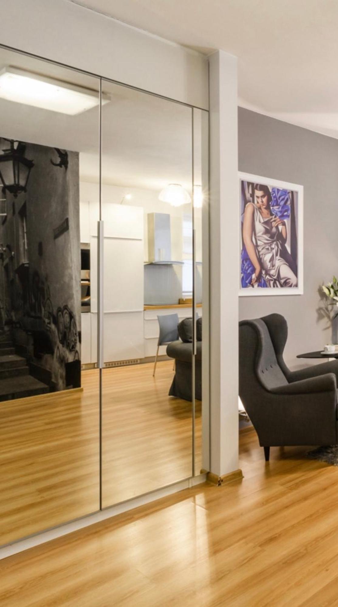 Nr 1 Europa22 Centrum Apartment Old Town Warsaw Stare Miasto Historyczna Kamienica Umiejscowiona W Zabytkowej Czesci Warszawy Obok Parku Multimedialnego I Barbakanu Parking 24H Sniadanie Opcjonaln Breakfast Optional Check In From 14 Pm Parter Ground Exteriér fotografie