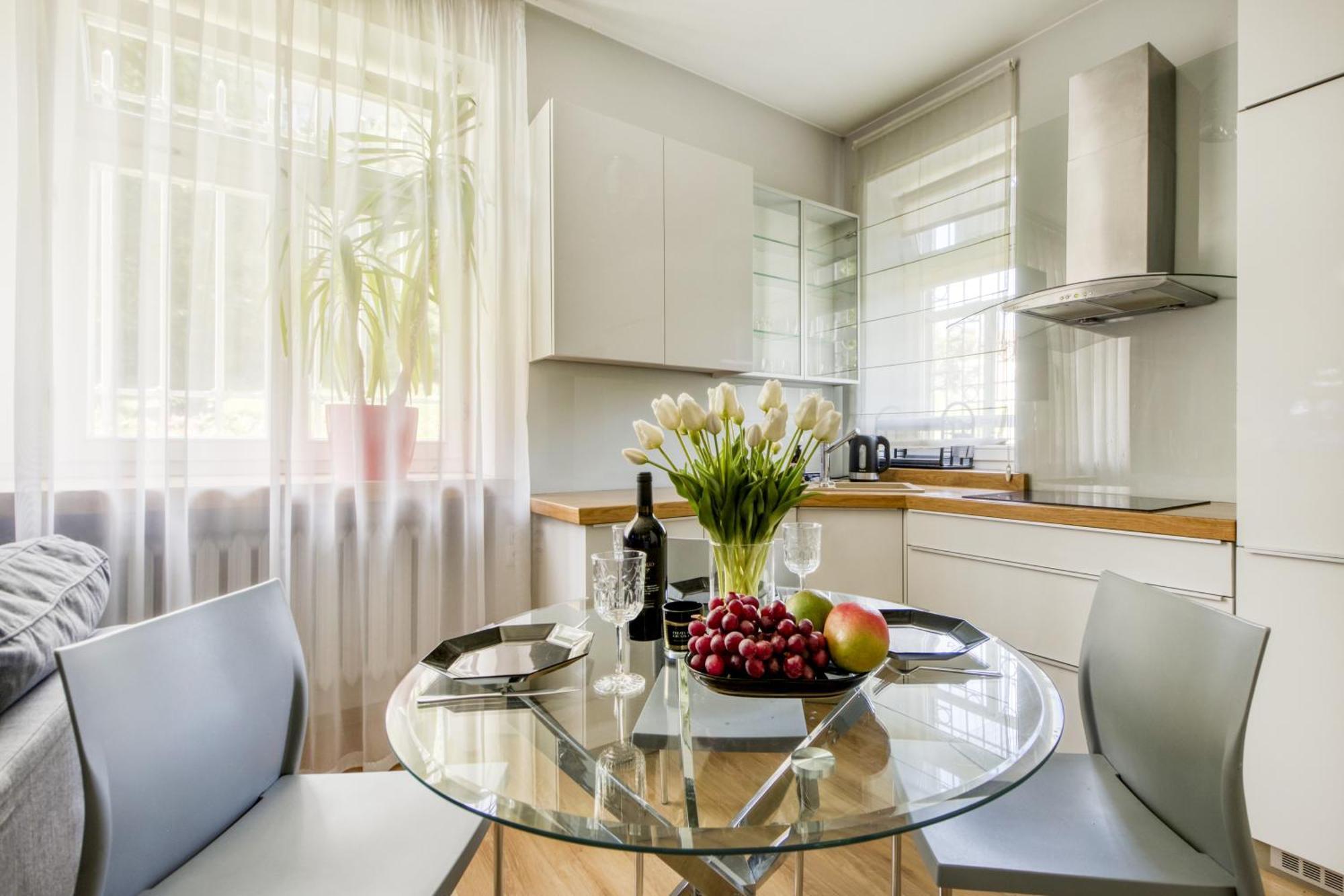 Nr 1 Europa22 Centrum Apartment Old Town Warsaw Stare Miasto Historyczna Kamienica Umiejscowiona W Zabytkowej Czesci Warszawy Obok Parku Multimedialnego I Barbakanu Parking 24H Sniadanie Opcjonaln Breakfast Optional Check In From 14 Pm Parter Ground Exteriér fotografie