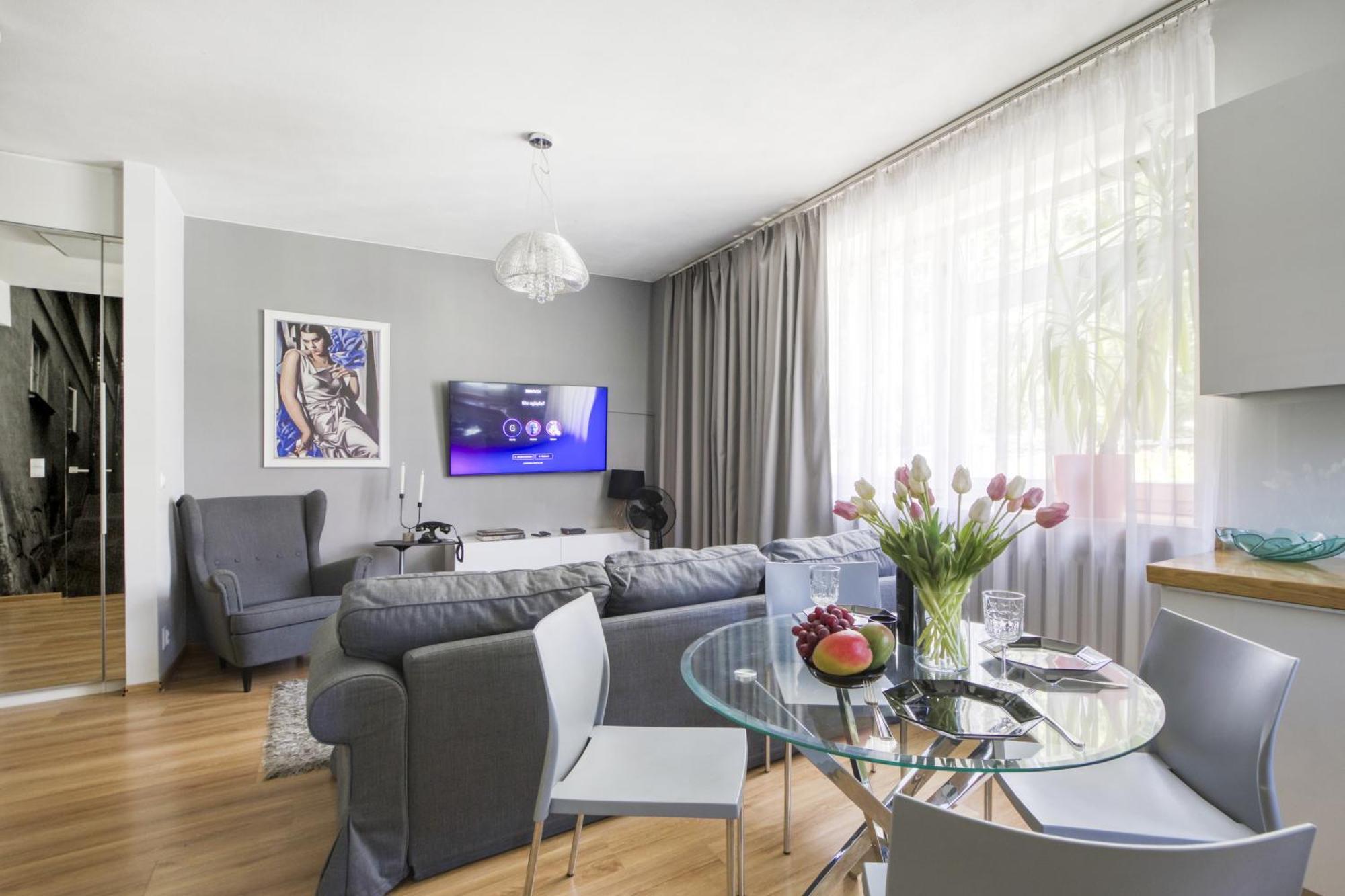 Nr 1 Europa22 Centrum Apartment Old Town Warsaw Stare Miasto Historyczna Kamienica Umiejscowiona W Zabytkowej Czesci Warszawy Obok Parku Multimedialnego I Barbakanu Parking 24H Sniadanie Opcjonaln Breakfast Optional Check In From 14 Pm Parter Ground Exteriér fotografie