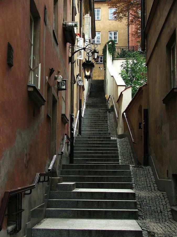 Nr 1 Europa22 Centrum Apartment Old Town Warsaw Stare Miasto Historyczna Kamienica Umiejscowiona W Zabytkowej Czesci Warszawy Obok Parku Multimedialnego I Barbakanu Parking 24H Sniadanie Opcjonaln Breakfast Optional Check In From 14 Pm Parter Ground Exteriér fotografie